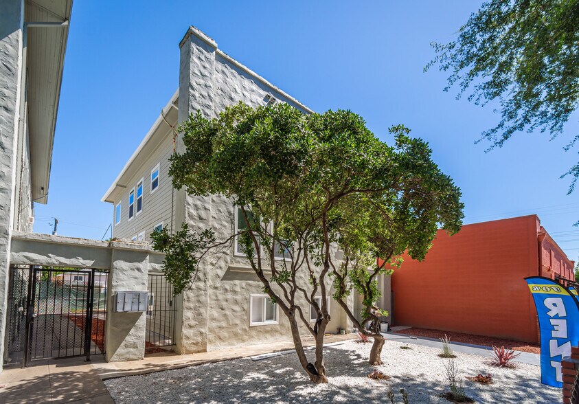 More Photos Of 1823 P St, Sacramento Apartments For Sale