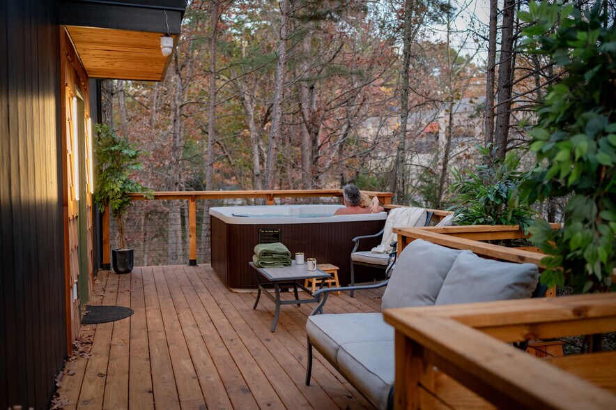 More Photos Of 150 Passion Play Rd, Eureka Springs Restaurant For Sale