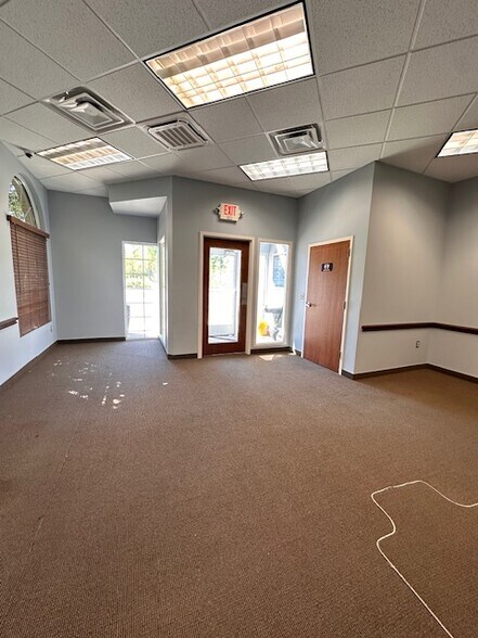More Photos Of 5084 Villa Linde Pky, Flint Office For Sale