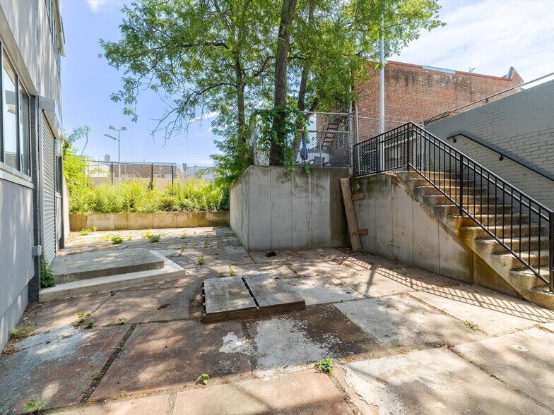 More Photos Of 520 W Roosevelt Blvd, Philadelphia Medical For Sale