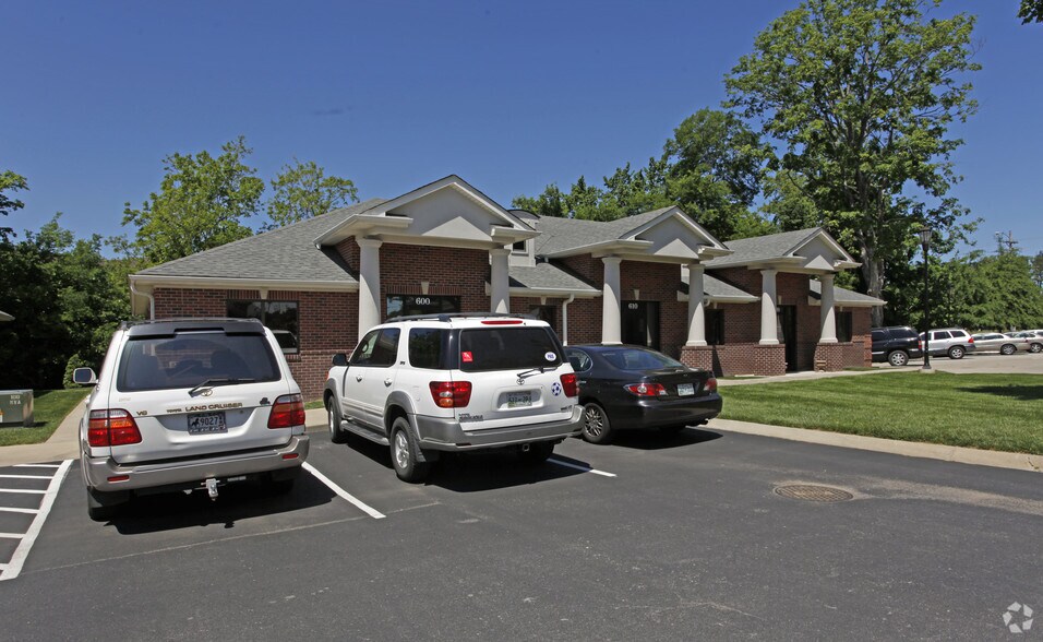More Photos Of 400 Sugartree Ln, Franklin Office For Sale
