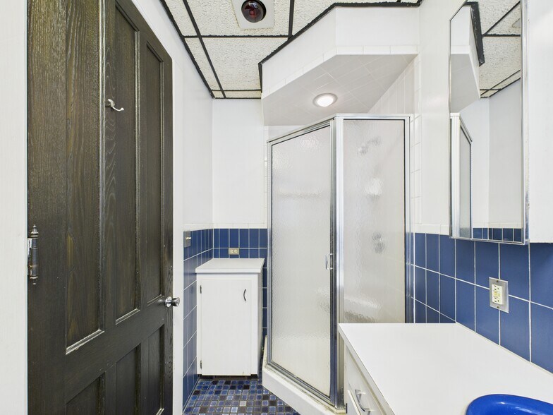 More Photos Of 40 E Genesee St, Auburn Storefront Retail Residential For Lease