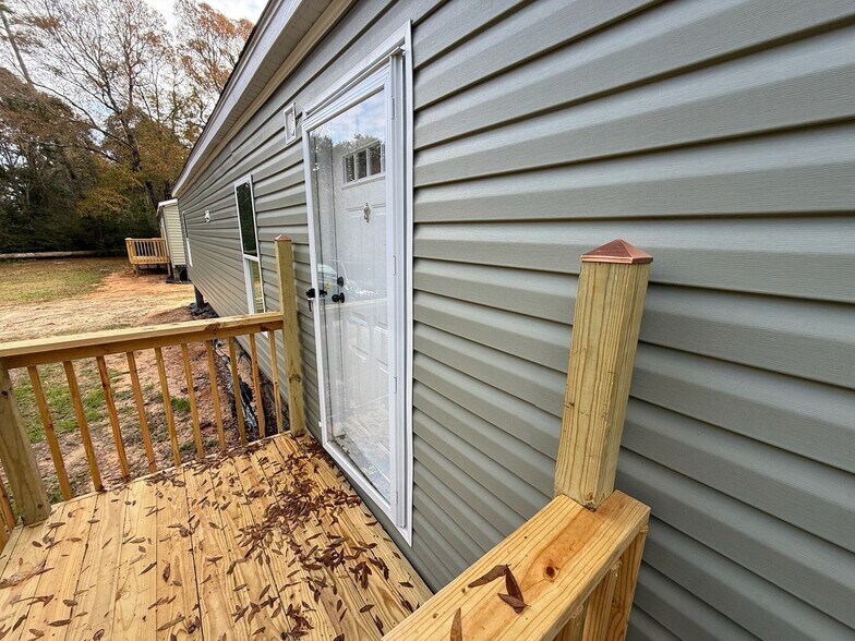 More Photos Of 1402 N 69th Ave, Pensacola Manufactured Housing Mobile Home Park For Sale