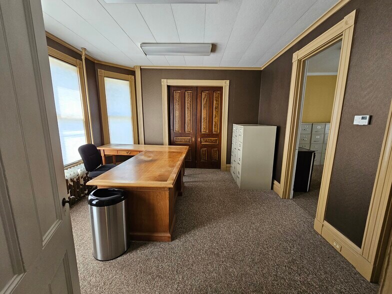 More Photos Of 5 Gansevoort St, Bath Office For Lease