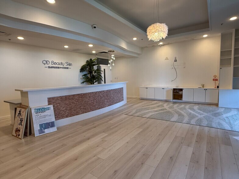 More Photos Of 9889 Bellaire Blvd, Houston General Retail For Sale