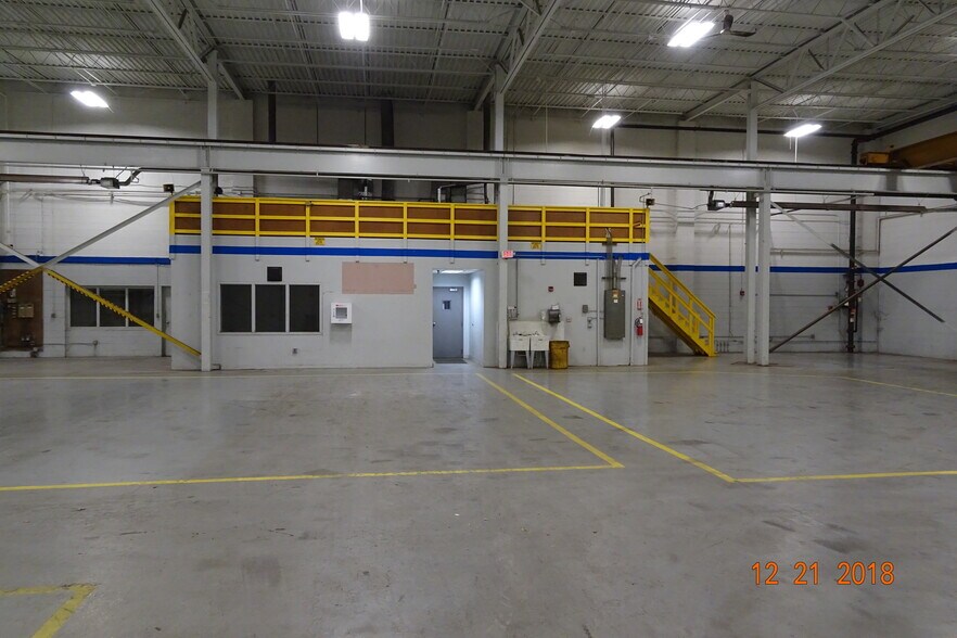 More Photos Of 25850 First St, Westlake Warehouse For Lease