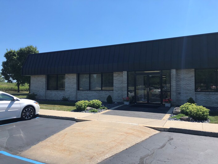 More Photos Of 2804 Boilermaker Ct, Valparaiso Office For Sale