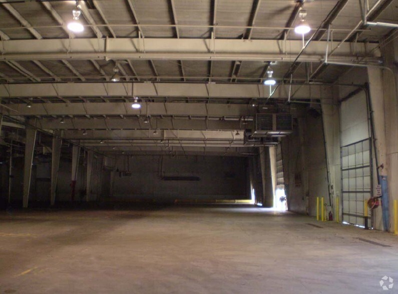 More Photos Of 500 N Rangeline Rd, Morristown Manufacturing For Sale