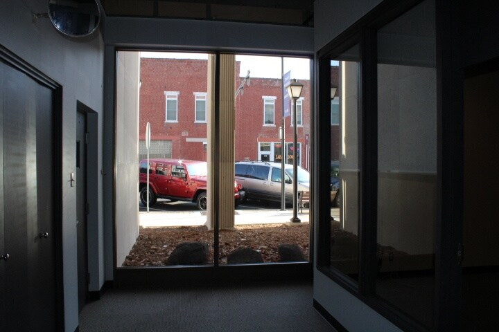 More Photos Of 121 N Chestnut St, Seymour Medical For Sale