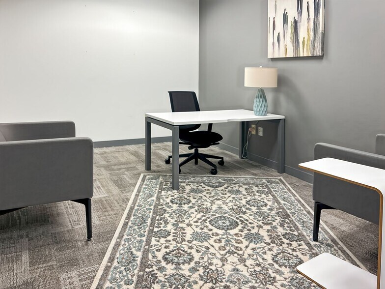 More Photos Of 400 Galleria Pky SE, Atlanta Coworking Space