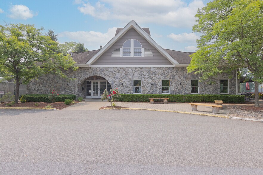 More Photos Of 3 Main St, New Paltz Restaurant For Sale