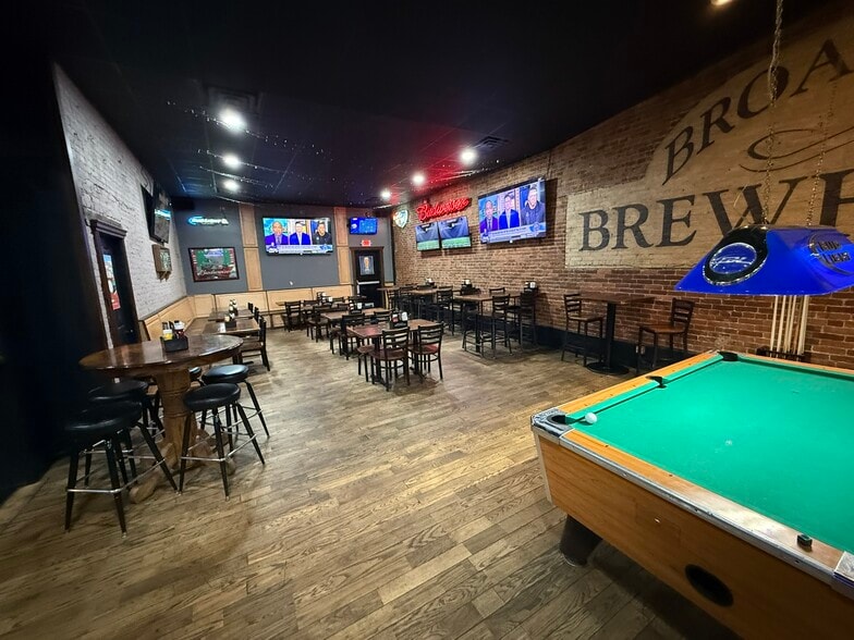 More Photos Of 127 S Broadway St, New Philadelphia Storefront Retail Office For Sale