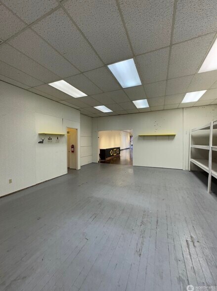 More Photos Of 4736 California Ave SW, Seattle Storefront Retail Office For Lease