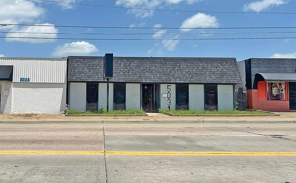 Primary Photo Of 5031 E Admiral Pl, Tulsa Flex For Sale