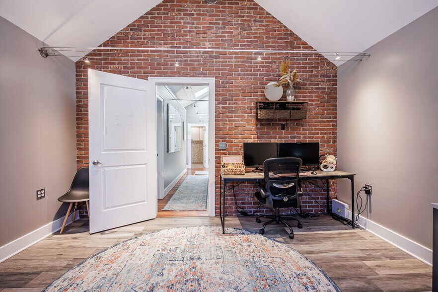 More Photos Of 383 Park Ave, Rochester Office Residential For Sale