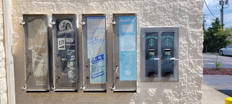 More Photos Of 126 Shoppers Dr, Winchester Carwash For Sale