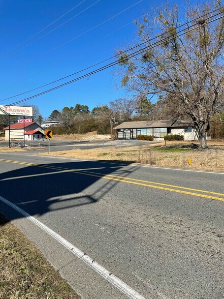 More Photos Of 140 Amity Rd, Hot Springs Office For Sale