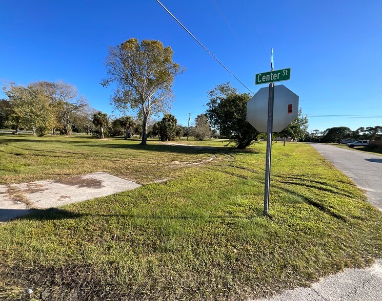 More Photos Of 117 Center St, Oak Hill Land For Sale