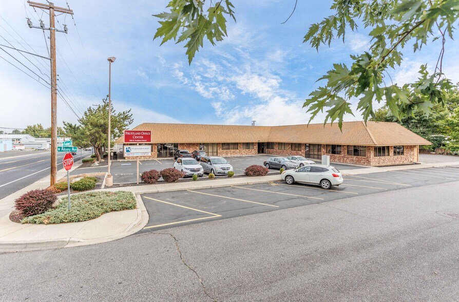 More Photos Of 100 N Fruitland St, Kennewick Office For Lease