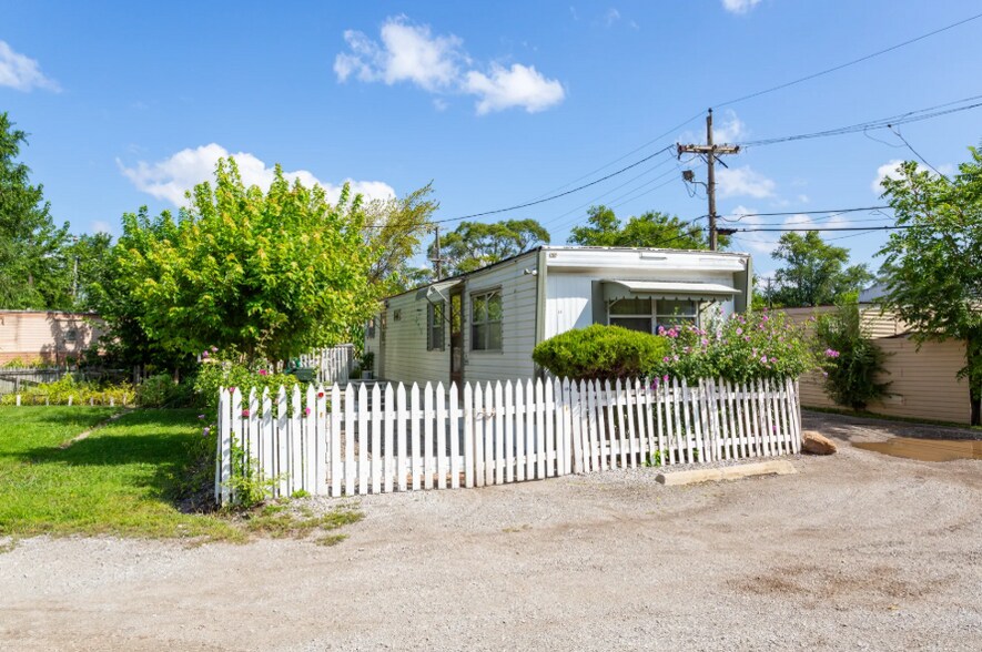 More Photos Of 14136 Wood St, Dixmoor Manufactured Housing Mobile Home Park For Sale