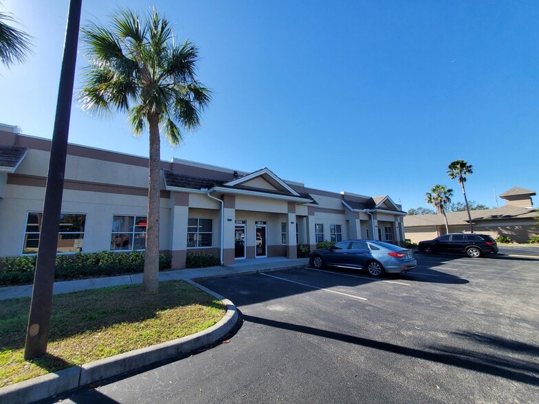 More Photos Of 2840-2854 Manatee Ave E, Bradenton Flex For Sale