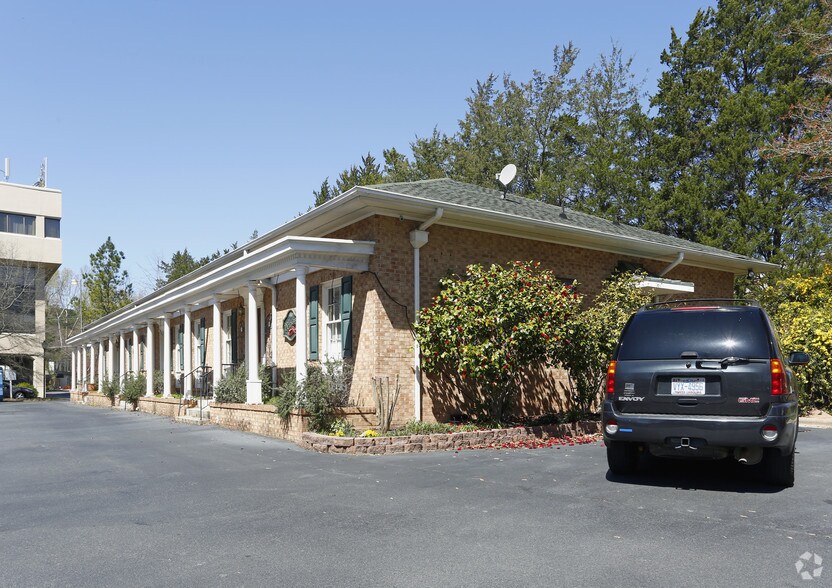 More Photos Of 861 Willow Dr, Chapel Hill Medical For Lease