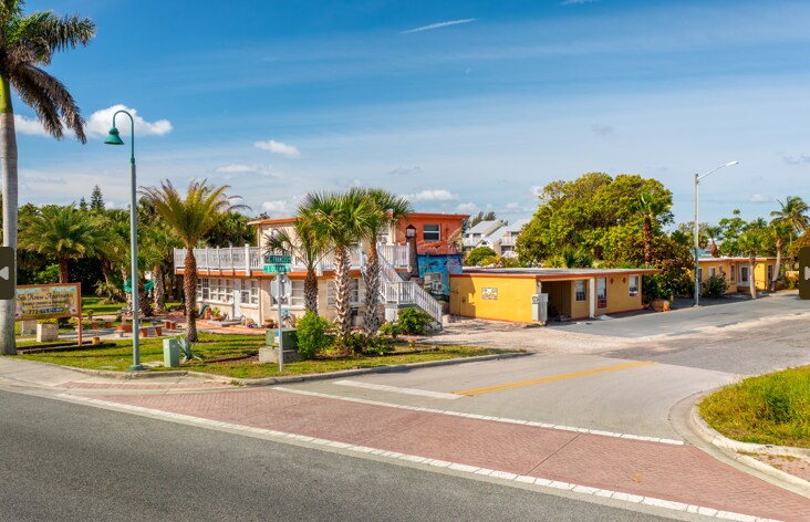 More Photos Of 601 S Ocean Dr, Hutchinson Island Apartments For Sale
