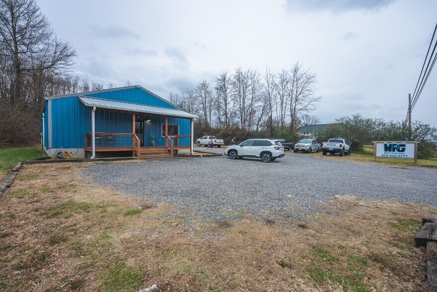 More Photos Of 19462 Lee Hwy, Abingdon General Retail For Sale