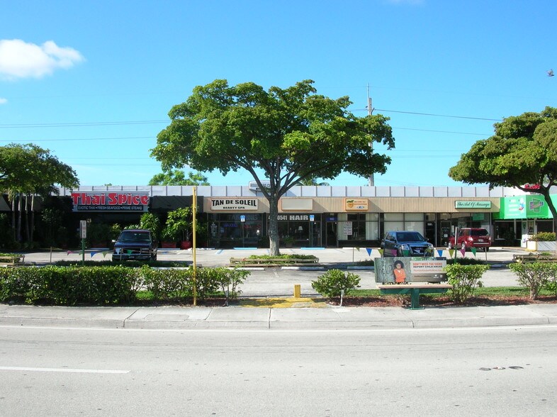 More Photos Of 1504-1538 E Commercial Blvd, Oakland Park Storefront Retail Office For Lease