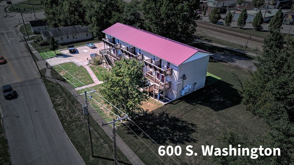 More Photos Of 600 S Washington St, Carbondale Apartments For Sale