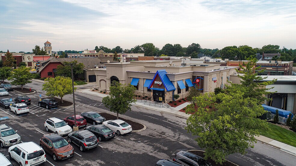 More Photos Of 8541 NW Prairie View Rd, Kansas City Restaurant For Lease