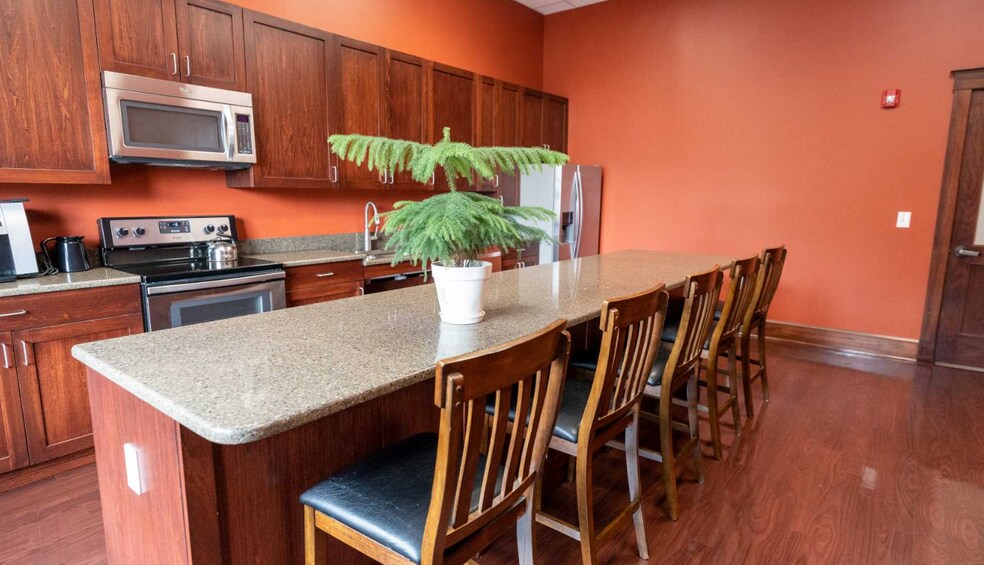 More Photos Of 301 S Main St, Salisbury Light Manufacturing For Lease