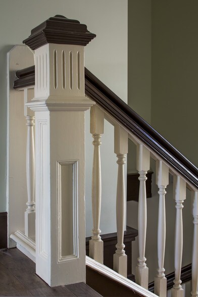 More Photos Of 1634 NW Everett St, Portland Apartments For Sale