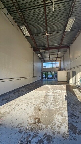 More Photos Of 1833 Coast Meridian Rd, Port Coquitlam Warehouse For Sale