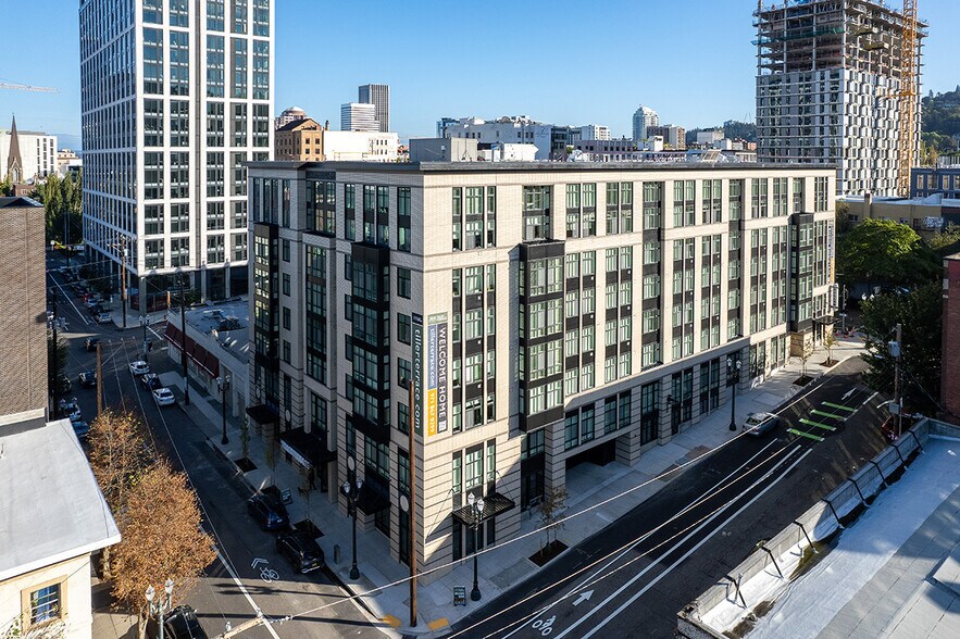 More Photos Of 1670 SW Alder St, Portland Apartments For Lease