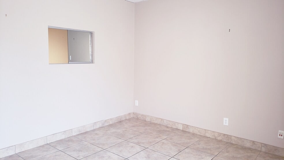 More Photos Of 8230 W Charleston Blvd, Las Vegas Medical For Sale