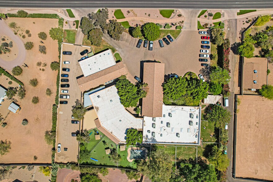 More Photos Of 6909 E Lincoln Dr, Paradise Valley Veterinarian Kennel For Sale