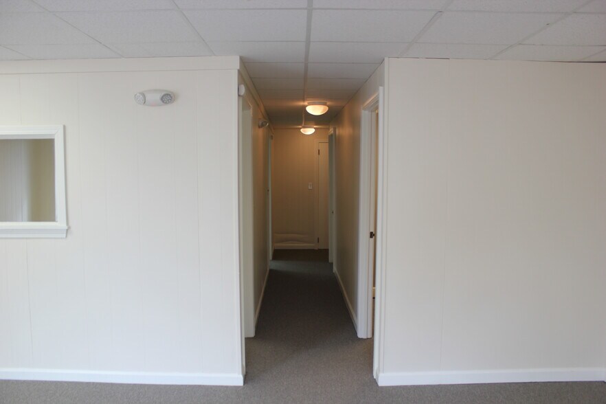 More Photos Of 16-18 Cottage St, Franklin Unknown For Lease