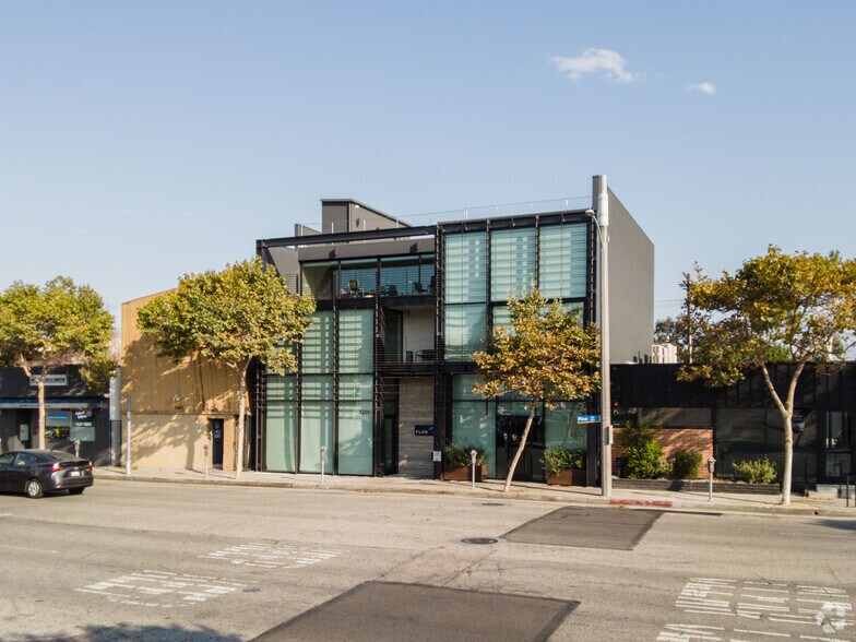 More Photos Of 3205 Pico Blvd, Santa Monica Office For Lease