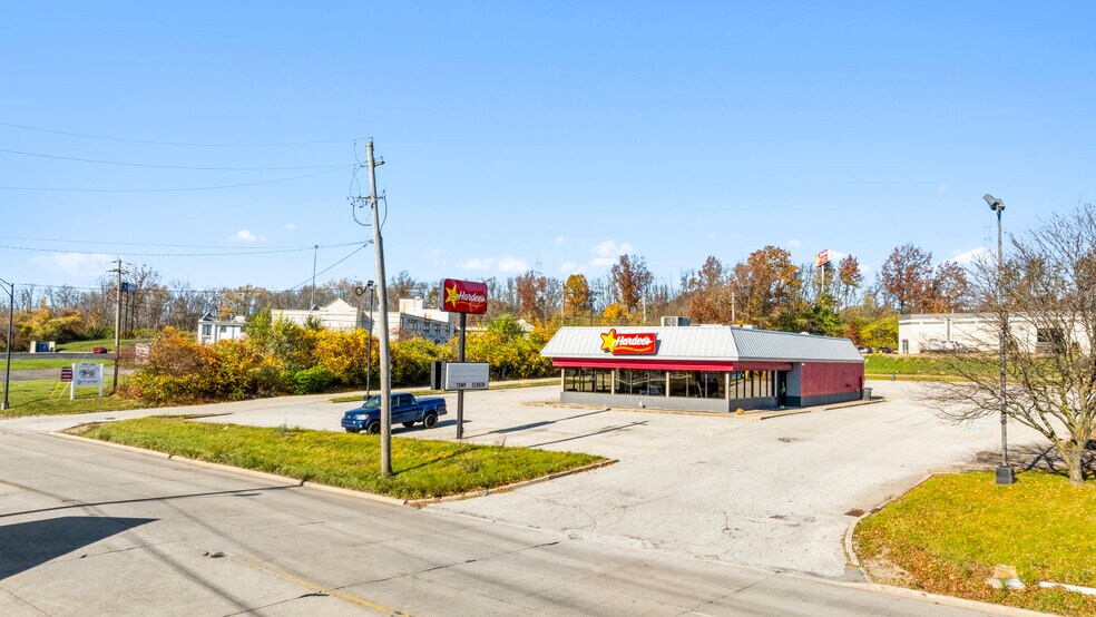 More Photos Of 2695 Gilchrist Rd, Akron Fast Food For Sale