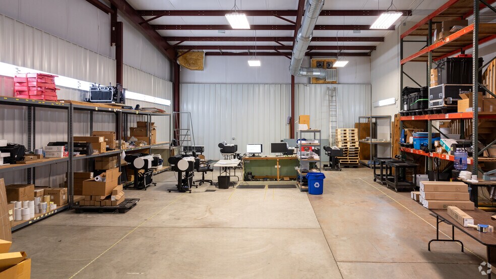 More Photos Of 165-167 River Park Rd, Mooresville Flex For Sale