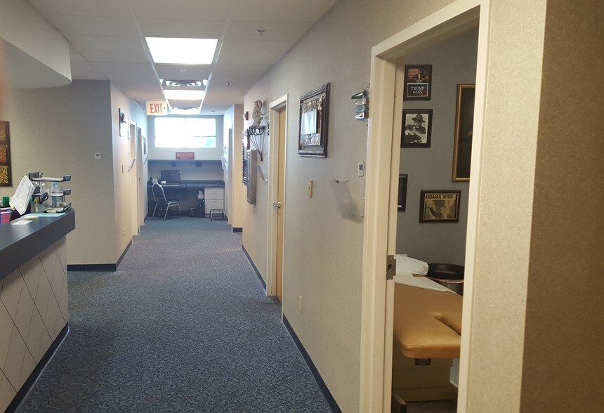More Photos Of 2611-2635 Tamiami Trl, Port Charlotte Medical For Lease