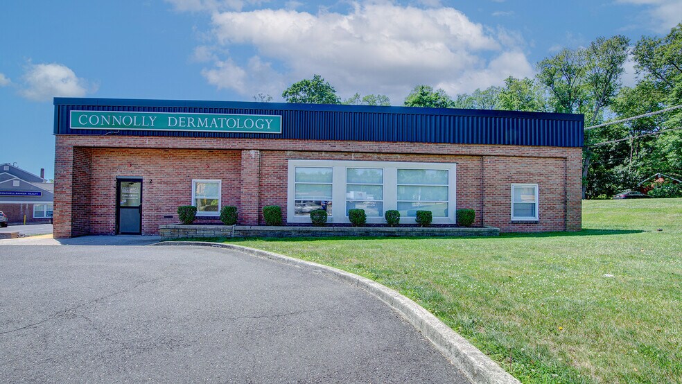 Primary Photo Of 2 Kings Hwy, Middletown Medical For Lease