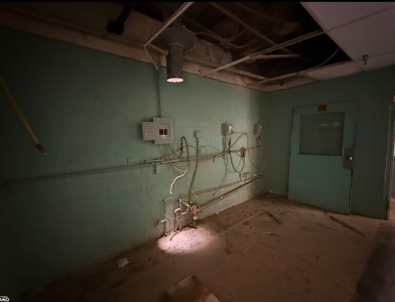 More Photos Of 201 Lee St, Tallulah Apartments For Sale