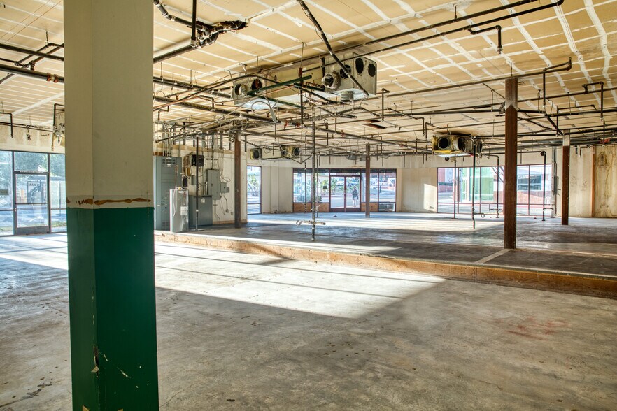 More Photos Of 330 S Garfield Ave, Alhambra Medical For Sale