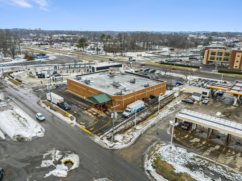 More Photos Of 104 Hwy 52 W, Portland Drugstore For Sale
