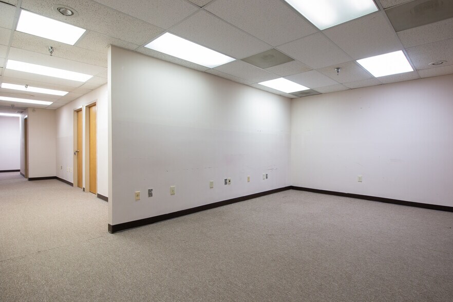 More Photos Of 616 E Landis Ave, Vineland Office Residential For Lease