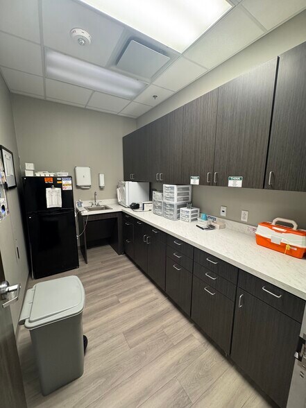 More Photos Of 1395 US Highway 183, Leander Unknown For Lease