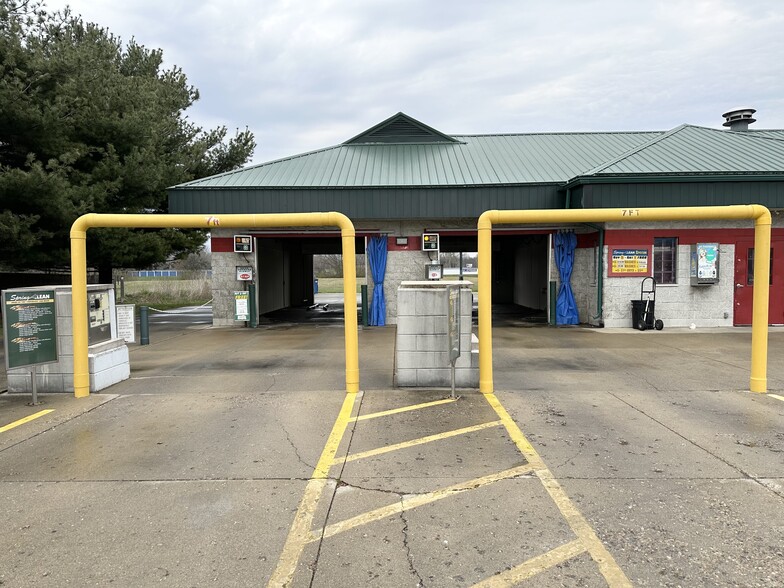 Primary Photo Of 2222 Spring Clean Ave, Terre Haute Carwash For Sale