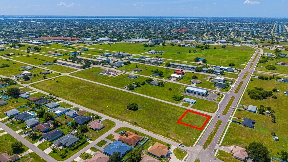More Photos Of 801 NE 8th Ter, Cape Coral Land For Sale